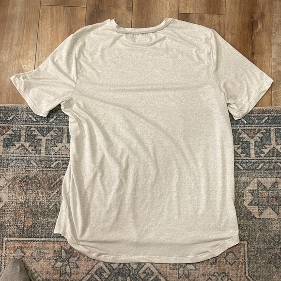 Mondetta Outdoor Men’s Large Athletic Tee Shirt Sports Top! White and Gray EUC! - Picture 4 of 8